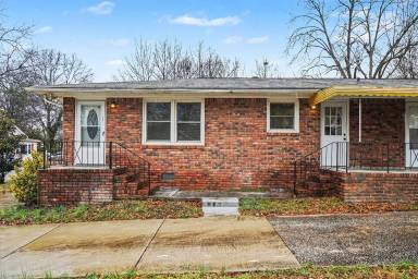 Main picture of 2874 Cheney St