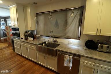 Main picture of 68 Governor Winthrop Rd