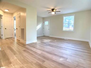 Main picture of 47 Maple St