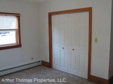 Main picture of 32 Maple St