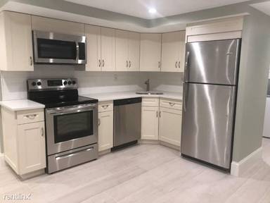 Main picture of 6 Belknap Dr