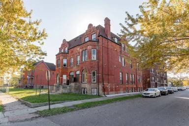 Main picture of 3143 Trumbull St