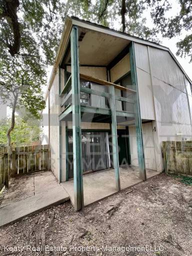 Main picture of 102 Row Four