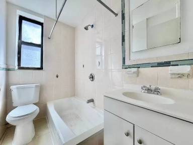Main picture of 3620 Parsons Blvd