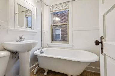 Main picture of 1712 Grand Ave