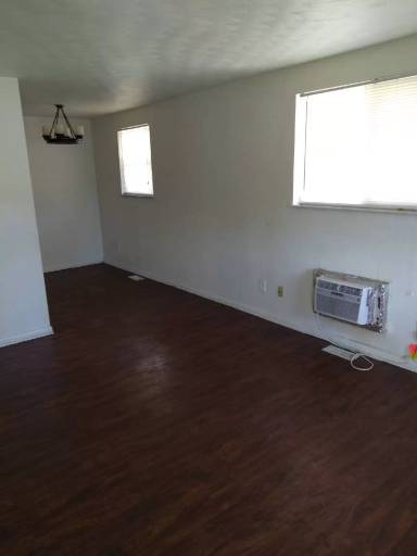Main picture of 1838 Ruskin Rd