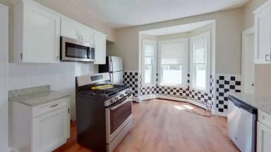 Main picture of 121 George St