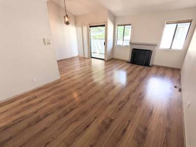 Main picture of 10510 Sunland Blvd