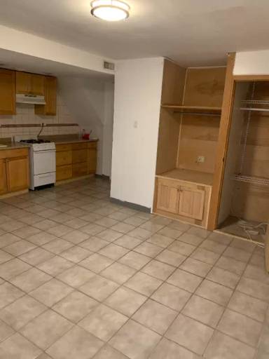 Main picture of 2256 Powell Ave