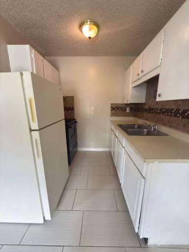 Main picture of 2226 Leo Dr