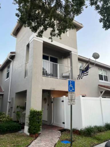 Main picture of 12560 SW 53rd Ct