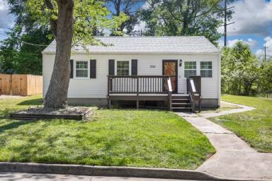 Main picture of 552 South 22nd Avenue - 1