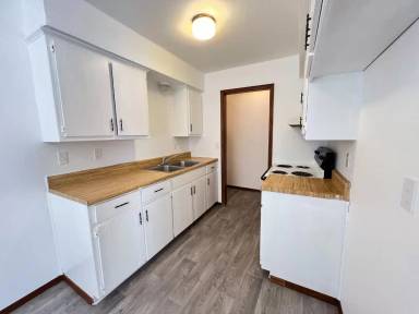 Main picture of 101 SE 42nd St