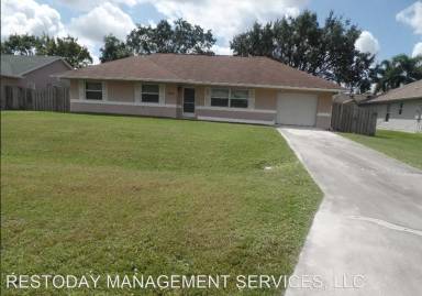 Main picture of 2729 SE Eagle Dr