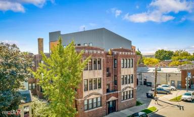 Main picture of 2229 W Wilson Ave