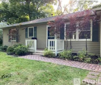 Main picture of 7934 Maple St