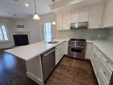 Main picture of 862 E 2nd St