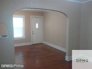 Main picture of 2409 Forest Ave