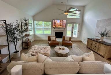 Main picture of 1303 Bayou Woods Dr