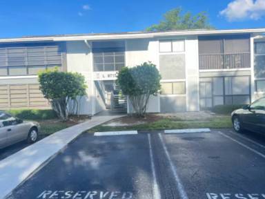 Main picture of 9717 Hammocks Blvd