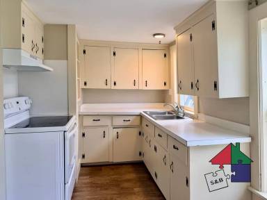 Main picture of 102 Northfield St