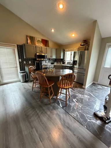 Main picture of 9431 S Pointe Retreat Dr