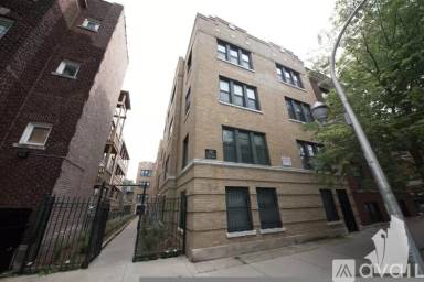 Main picture of 837 W Cornelia Ave