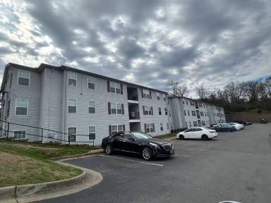 Main picture of 6900 Cantrell Rd