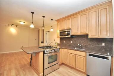 Main picture of 452 Park Dr