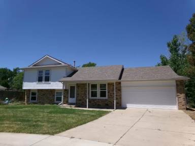 Main picture of 4 Woodbine Ct