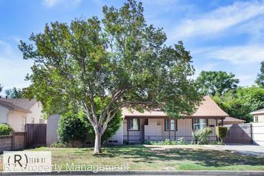 Main picture of 42 W Floral Ave