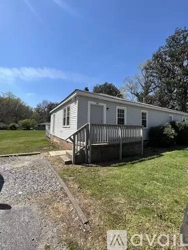 Main picture of 305 Von Hollen Dr