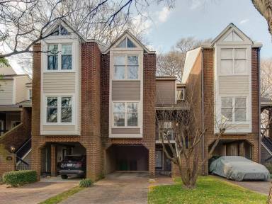 Main picture of 238 S Clarkson St