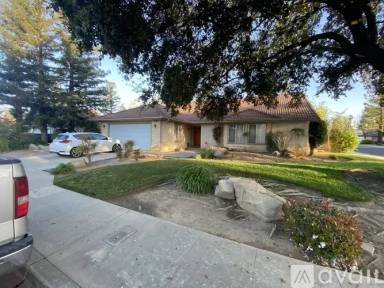 Main picture of 2575 Los Altos Ave