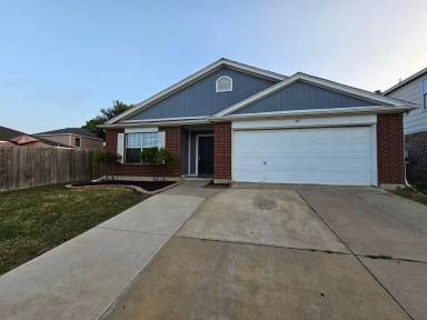 Main picture of 105 Shady Brook Dr
