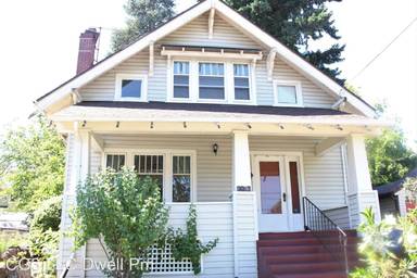 Main picture of 3027 NE 11th Ave