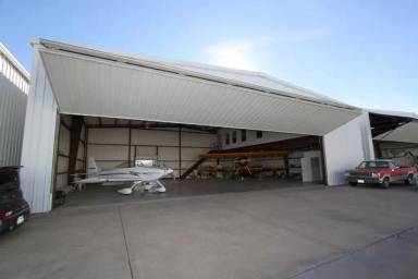 Main picture of 11569 Airway Blvd