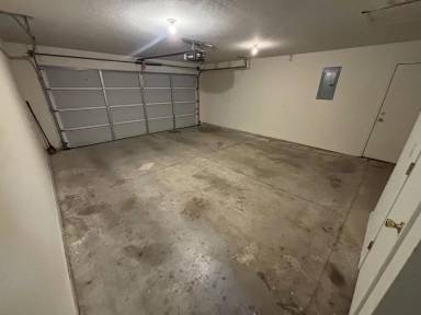 Main picture of 2215 N Burdick St