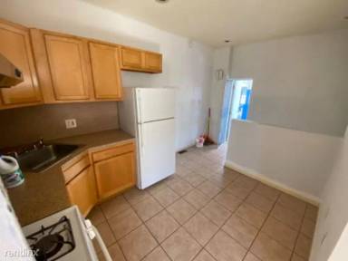 Main picture of 2025 S 12th St