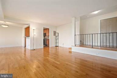 Main picture of 10851 Amherst Ave