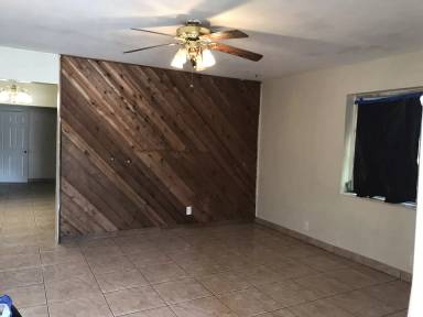Main picture of 554 NW 40th Ct