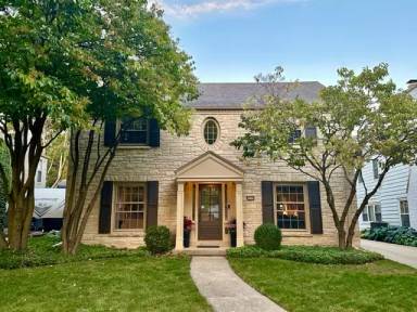 Main picture of 2610 N Harding Blvd