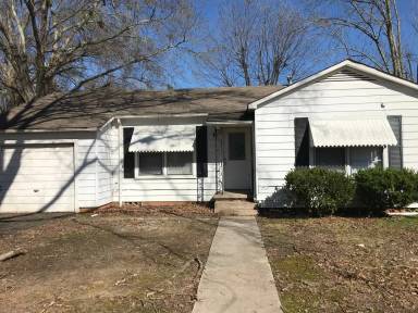 Main picture of 3214 Broadway Blvd