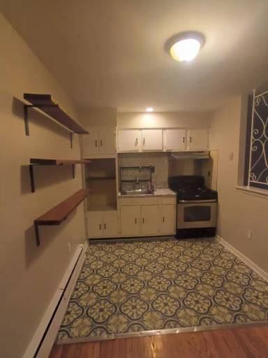Main picture of 6402 Charles St