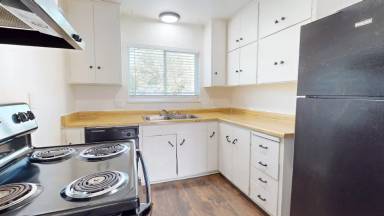 Main picture of 648 Reeds Ave