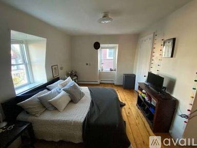 Main picture of 282 Summer St