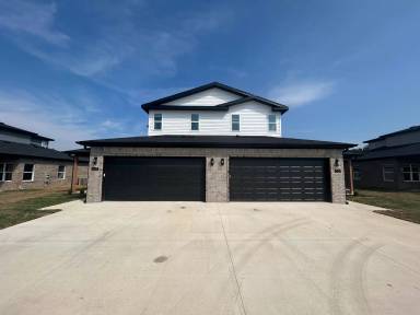 Main picture of 611 Cosmos St