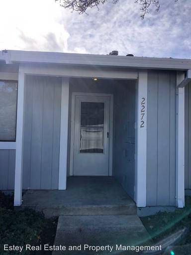 Main picture of 2272 Clearview Cir