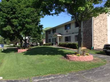 Main picture of S70W14965 Cornell Cir