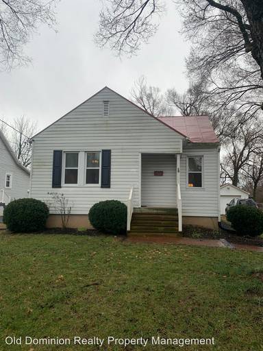 Main picture of 734 Roosevelt St